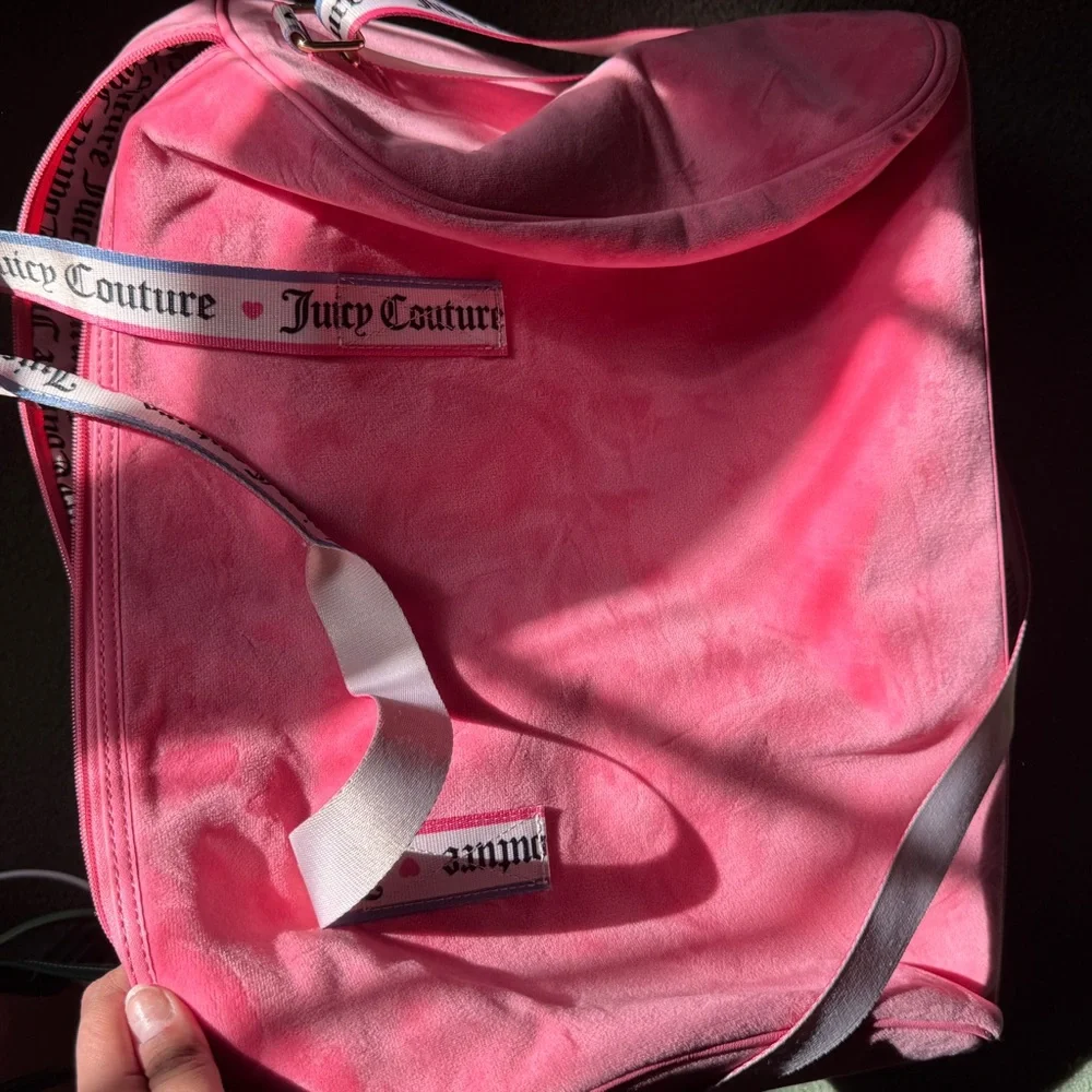 Juicy Couture Travel/Duffle - Picture 2 of 6